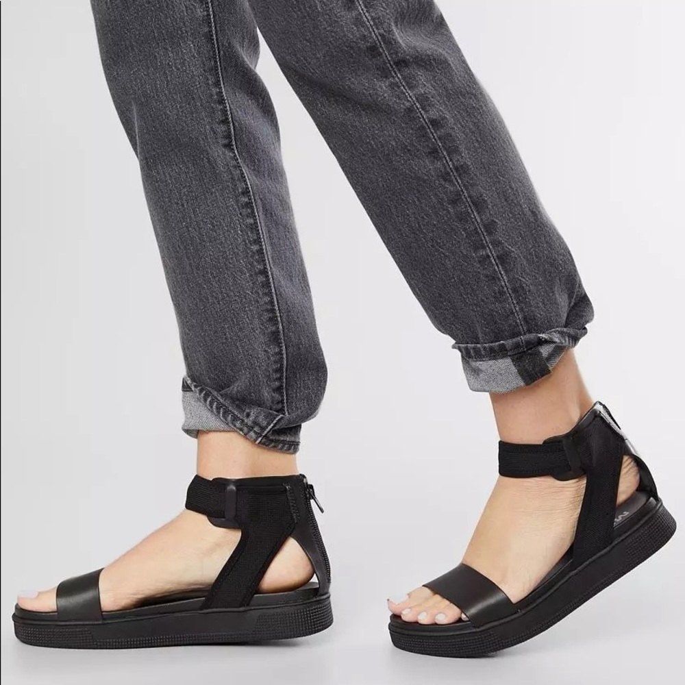 MIA stretch upper sandal